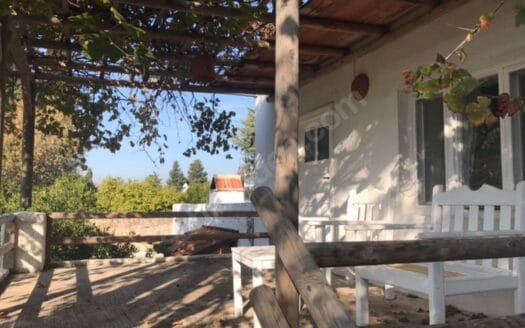 BODRUM BİTEZ’DE 5398 M2 İÇİNDE KAYITLI EV VE KUYUSU OLAN BAHÇE