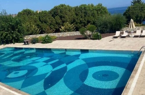 BODRUM YALIKAVAK- SATILIK VİLLA ÖZEL PLAJLI SİTE İÇERİSİNDE