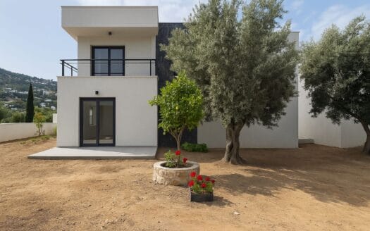 Bodrum Torba'da Denize 600metre Mesafede Satılık Daireler