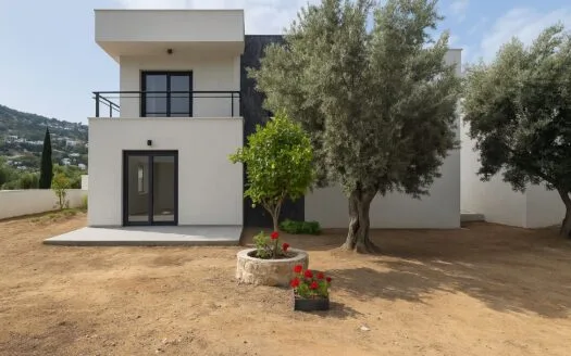 Bodrum Torba'da Denize 600metre Mesafede Satılık Daireler