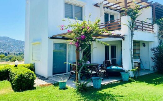 BODRUM YALIKAVAK- SATILIK VİLLA ÖZEL PLAJLI SİTE İÇERİSİNDE