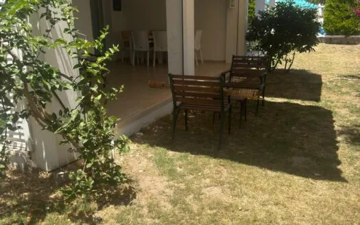 Boğaziçi Golf Life Sitesinde  2+1 Bahçe Katı Daire