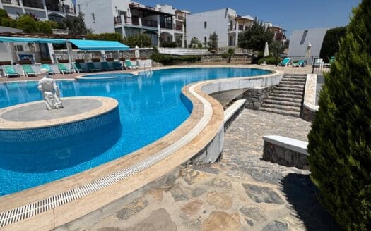 Boğaziçi Golf Life Sitesinde  2+1 Bahçe Katı Daire